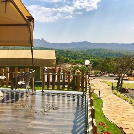 The Canvas Resort In Lonavla Buitenkant foto