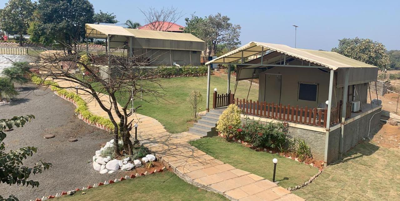 The Canvas Resort In Lonavla Buitenkant foto